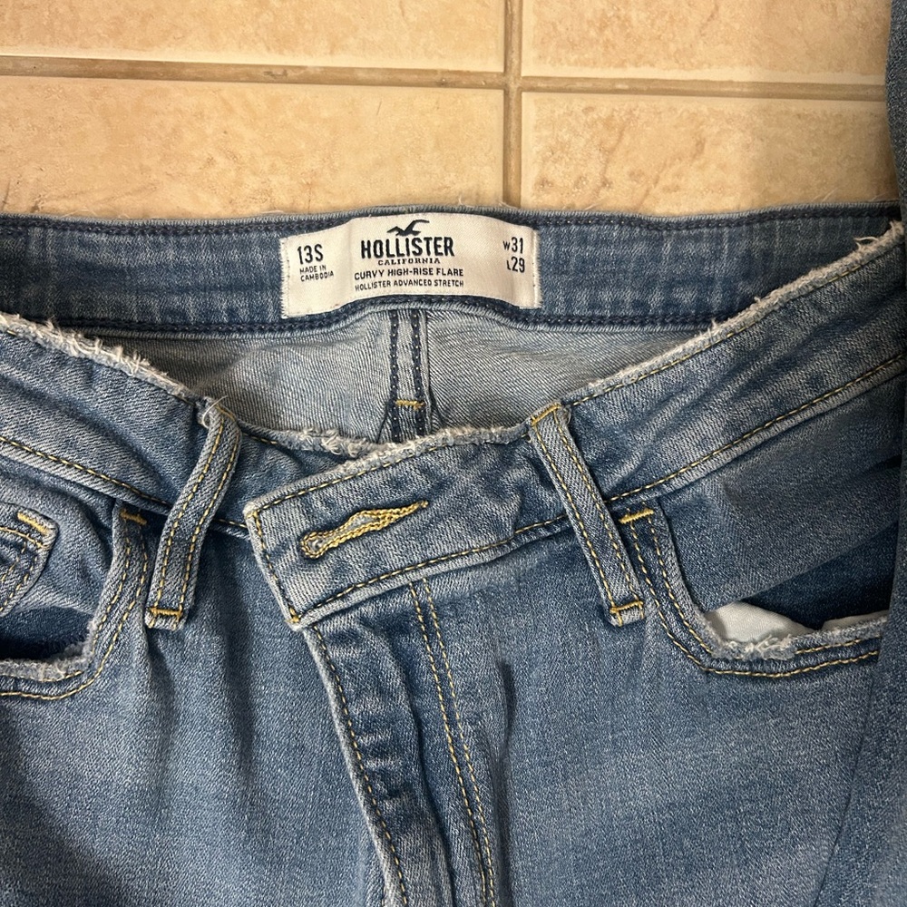 Hollister Denim Curvy High-Rise Flare Blue Jeans, size 13S.